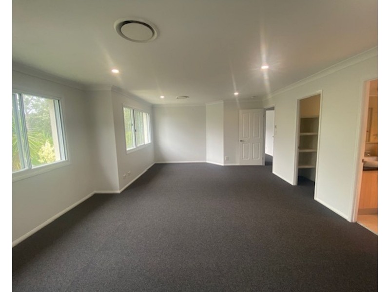 90 John Markwell Parade, Daisy Hill QLD 4127
