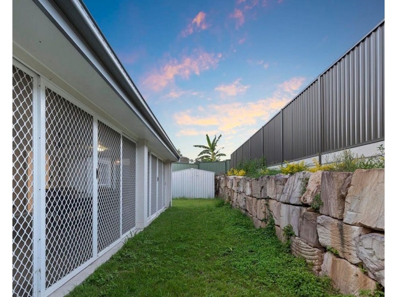 90 John Markwell Parade, Daisy Hill QLD 4127