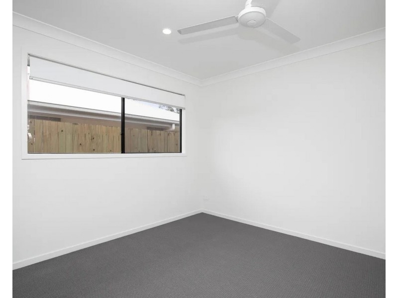 7 Dominique Way, Flinders View QLD 4305
