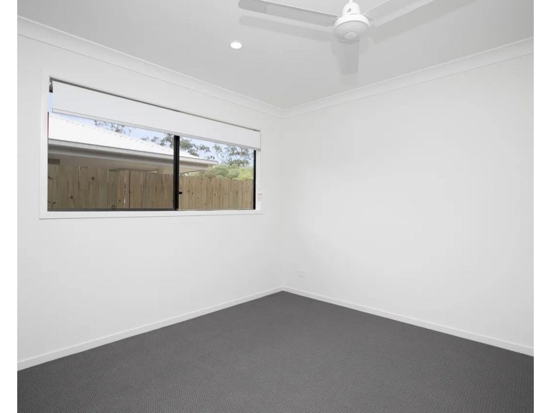 7 Dominique Way, Flinders View QLD 4305
