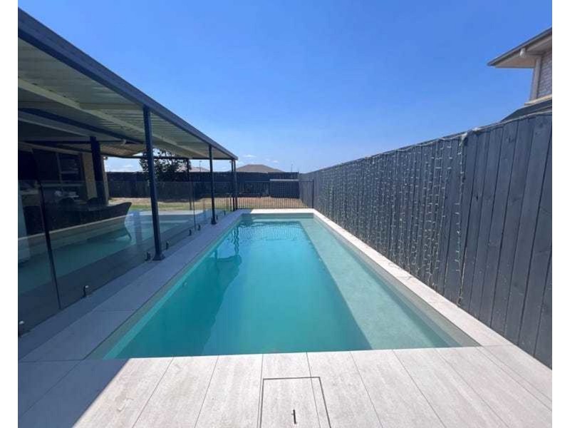 40 Sunrise Crescent, Regents Park QLD 4118