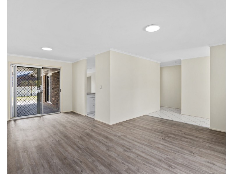 21 Black Diamond Cres, Edens Landing QLD 4207