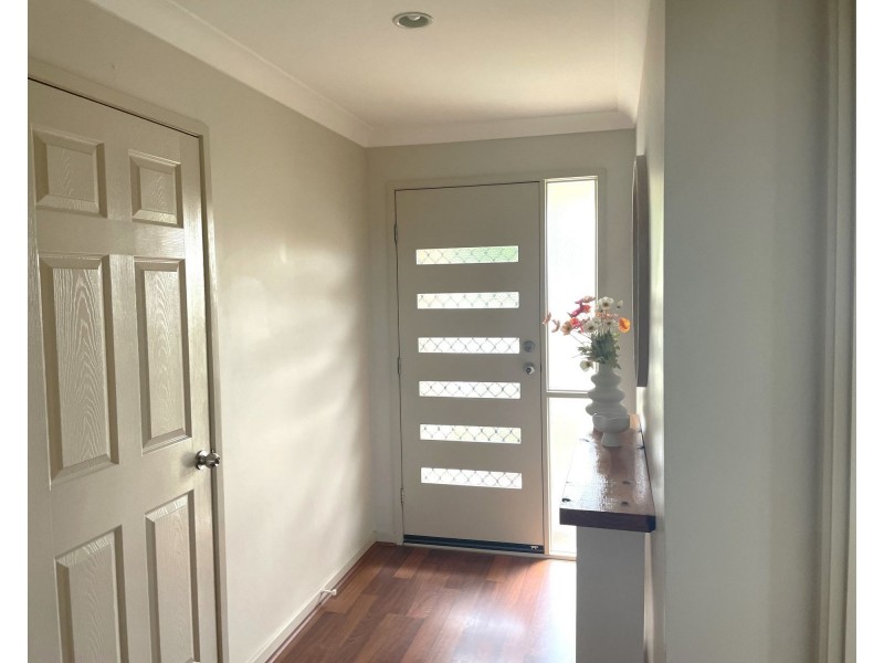 5 Oliver Drive, Redbank Plains QLD 4301