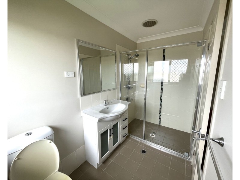 5 Oliver Drive, Redbank Plains QLD 4301