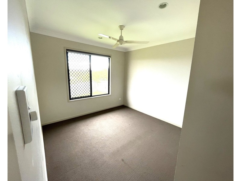 5 Oliver Drive, Redbank Plains QLD 4301