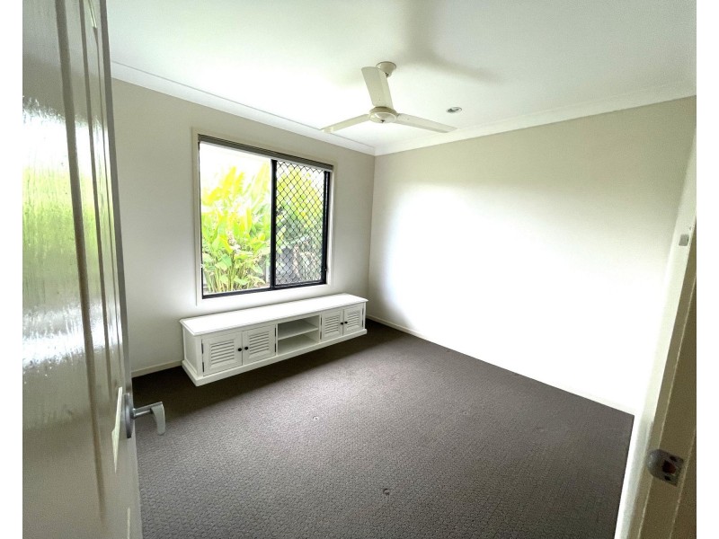 5 Oliver Drive, Redbank Plains QLD 4301