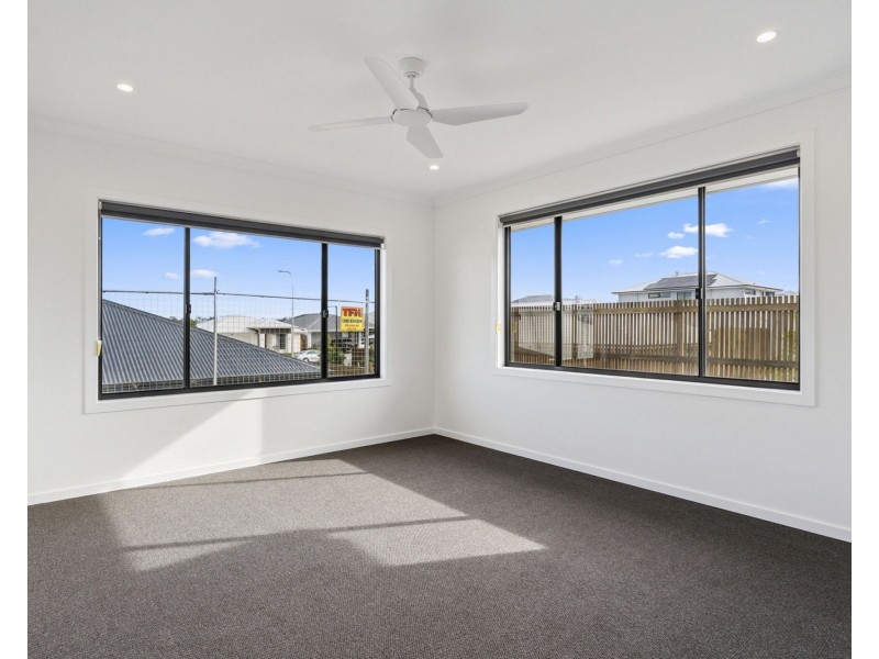13 Peach Avenue, Greenbank QLD 4124