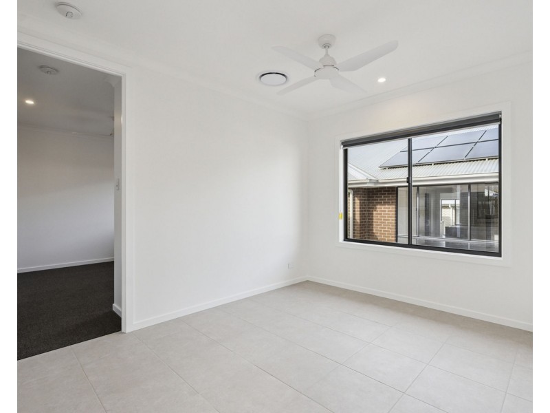13 Peach Avenue, Greenbank QLD 4124