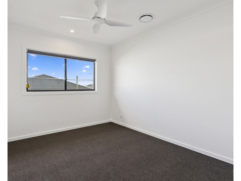 13 Peach Avenue, Greenbank QLD 4124