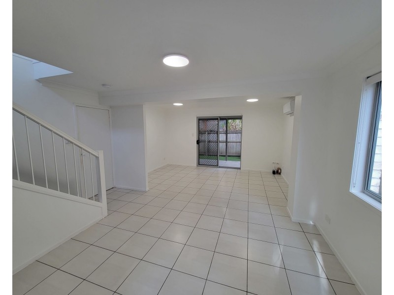 4/45-47 Defiance Rd, Woodridge QLD 4114