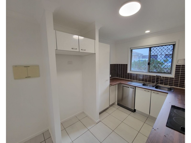 4/45-47 Defiance Rd, Woodridge QLD 4114