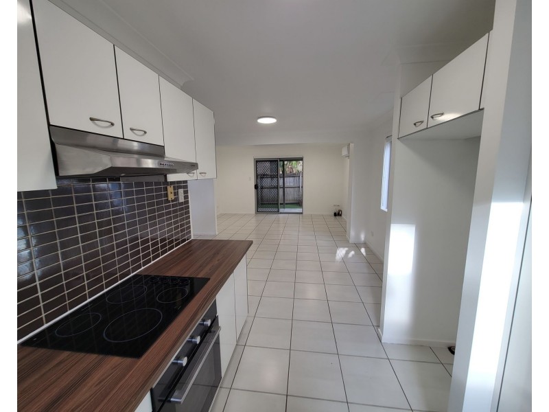 4/45-47 Defiance Rd, Woodridge QLD 4114