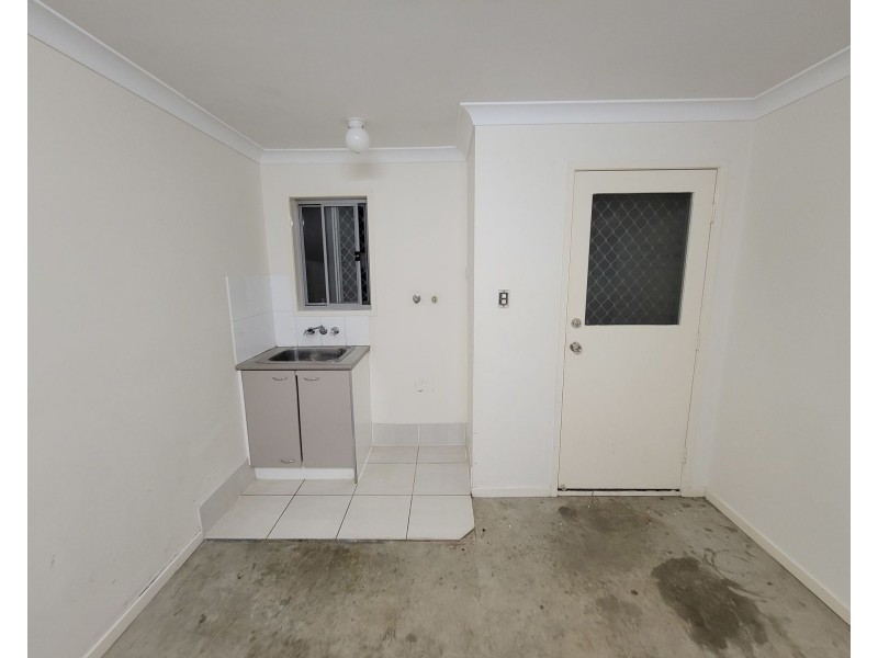 4/45-47 Defiance Rd, Woodridge QLD 4114