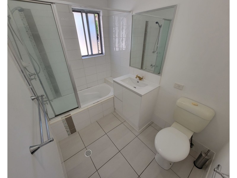 4/45-47 Defiance Rd, Woodridge QLD 4114