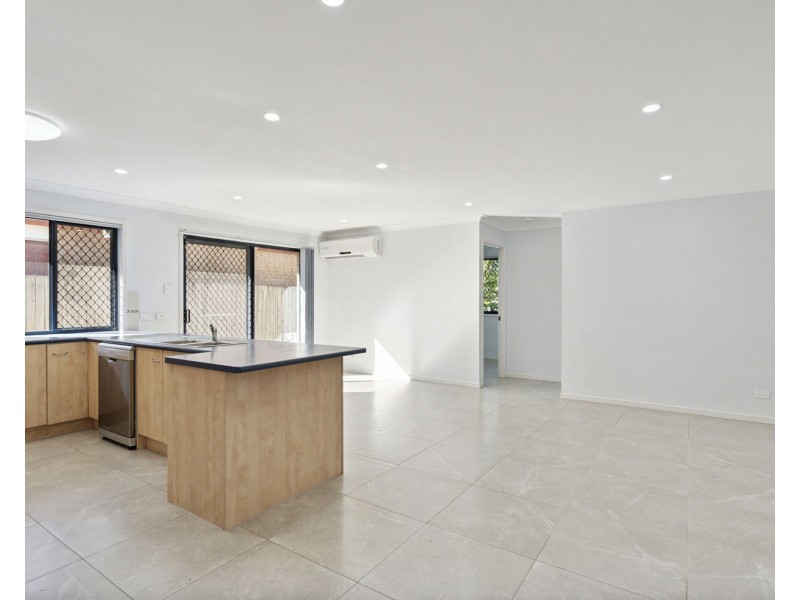 27 Leonie Place, Doolandella QLD 4077