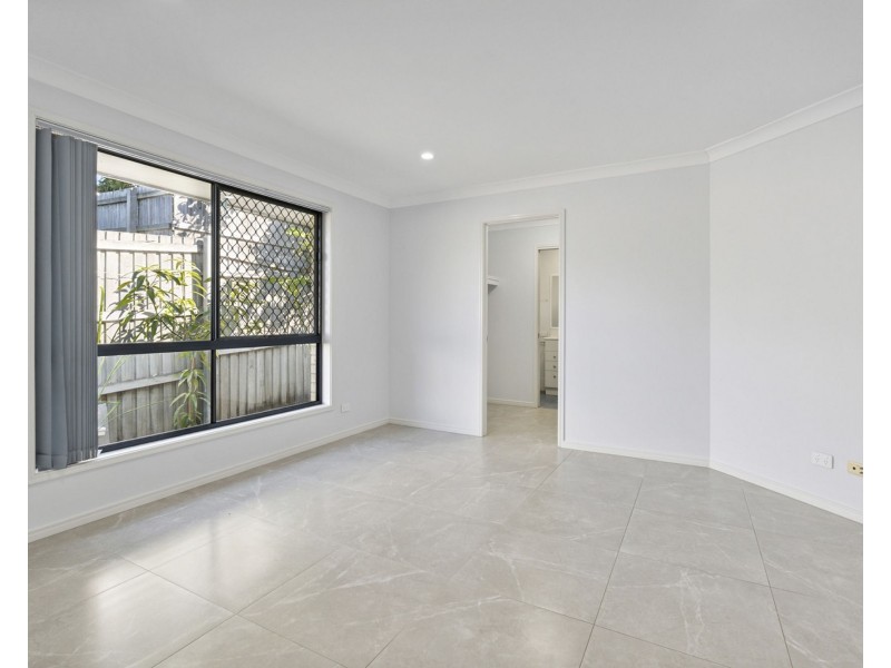 27 Leonie Place, Doolandella QLD 4077