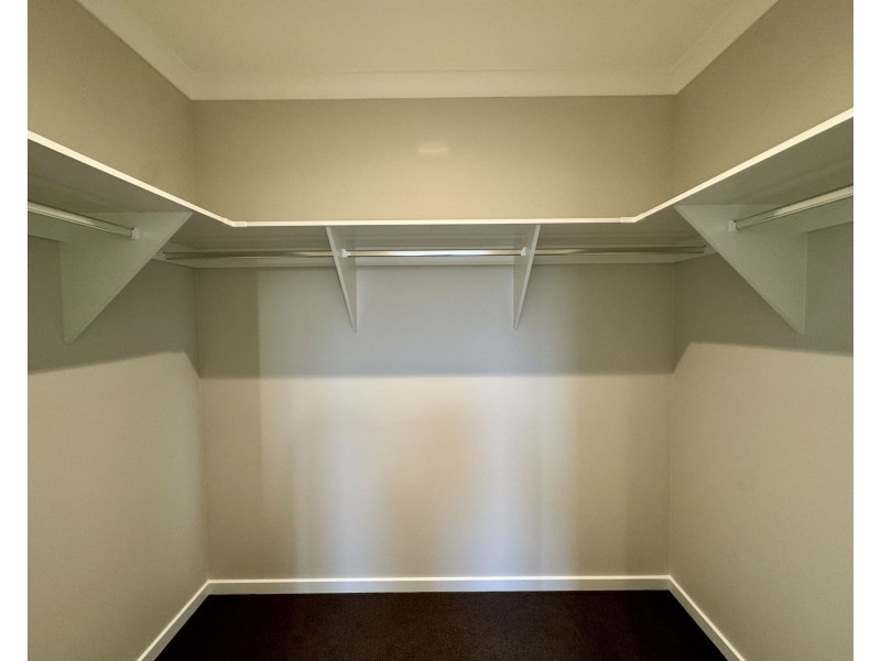 56 Boomi Avenue, South Maclean QLD 4280