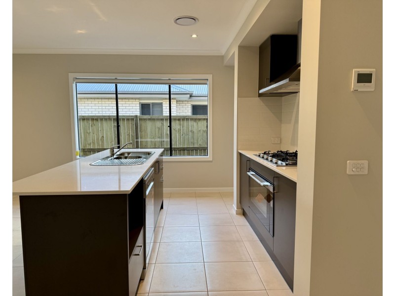 56 Boomi Avenue, South Maclean QLD 4280
