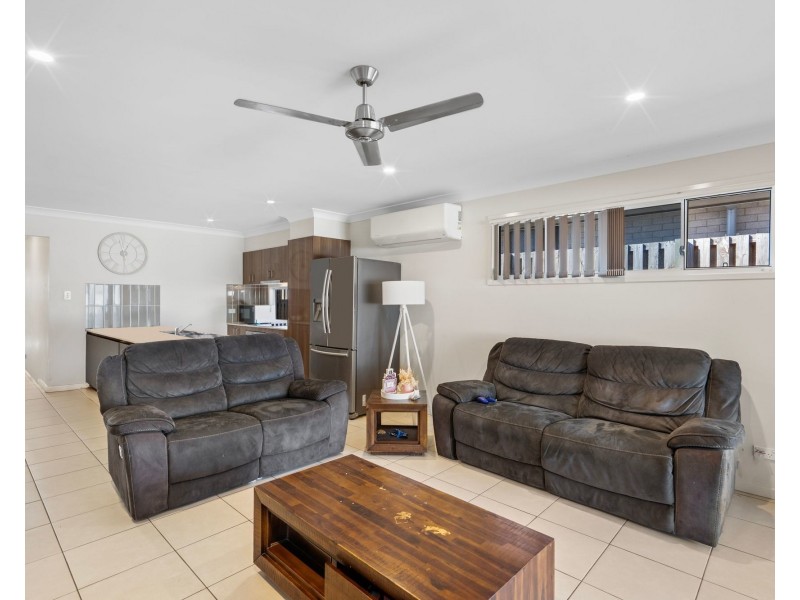11 Sheepdog Road, Park Ridge QLD 4125