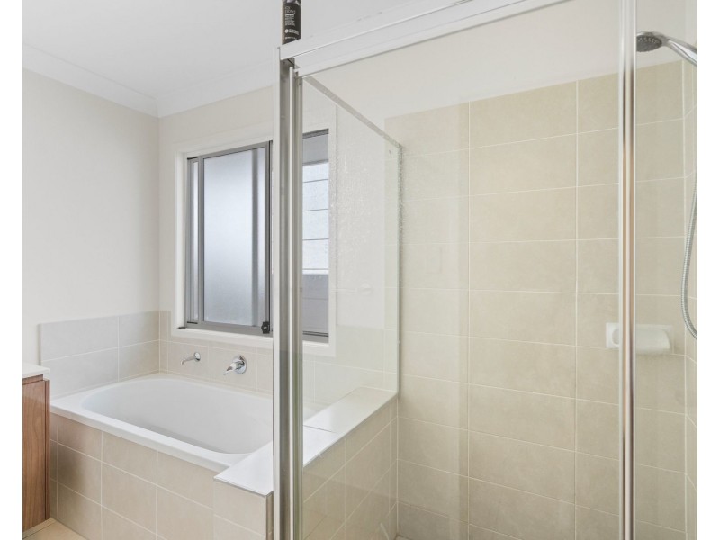 11 Sheepdog Road, Park Ridge QLD 4125