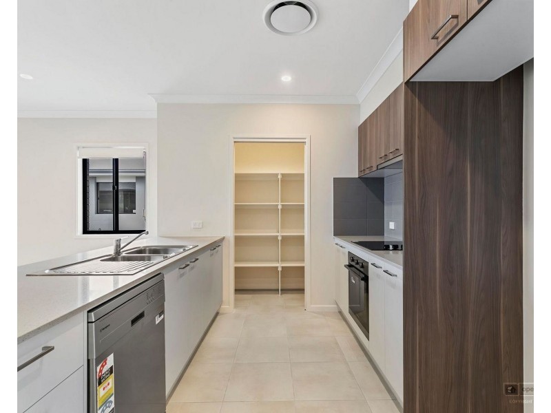 16 Freshwater Street, Morayfield QLD 4506