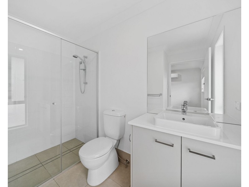 16 Mason Close, Redbank Plains QLD 4301