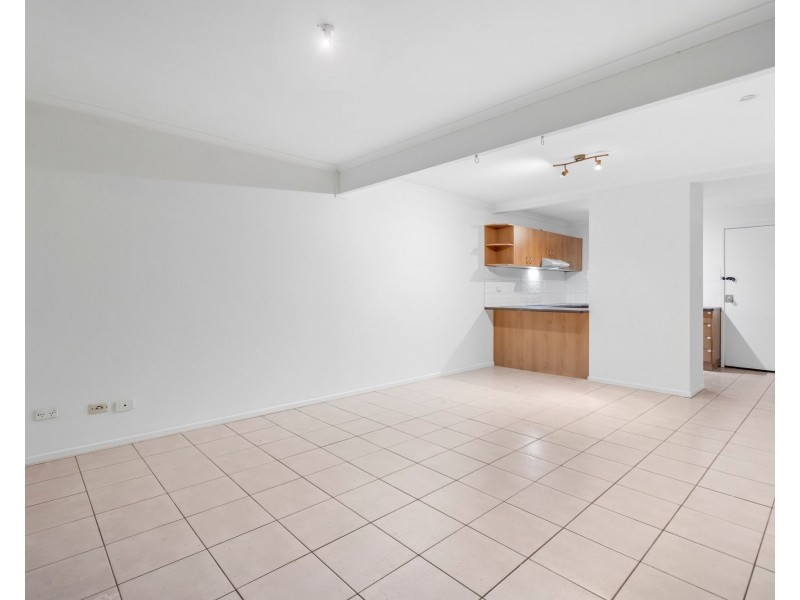 2/24 Garfield Road, Logan Central QLD 4114