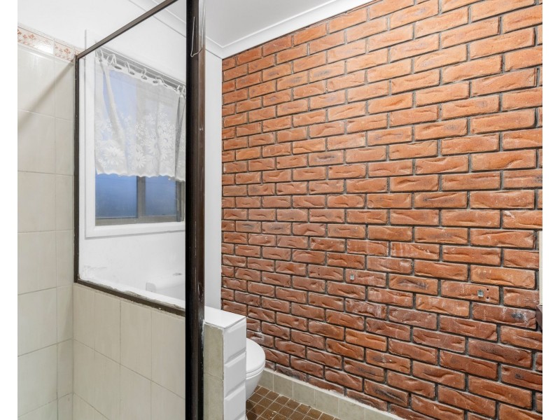 2/24 Garfield Road, Logan Central QLD 4114