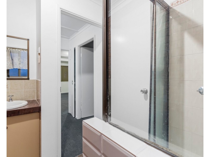 2/24 Garfield Road, Logan Central QLD 4114