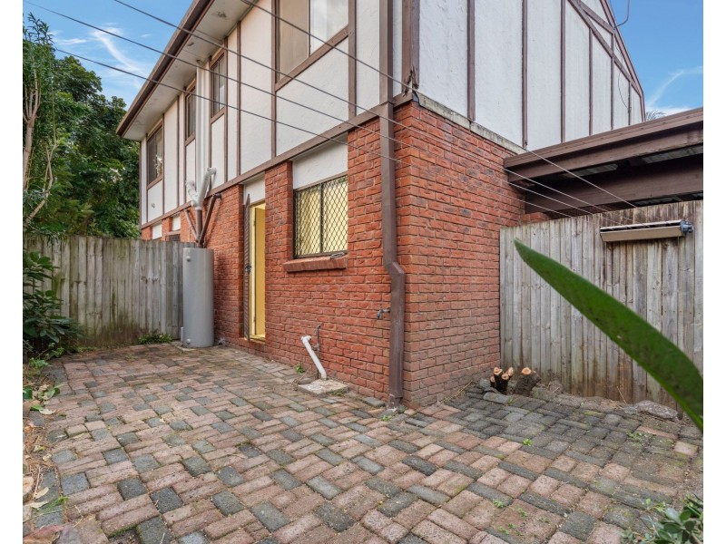 2/24 Garfield Road, Logan Central QLD 4114