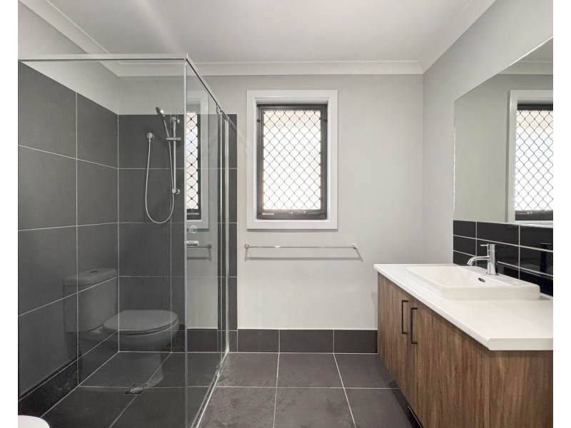 19 Frontier Drive, Ripley QLD 4306