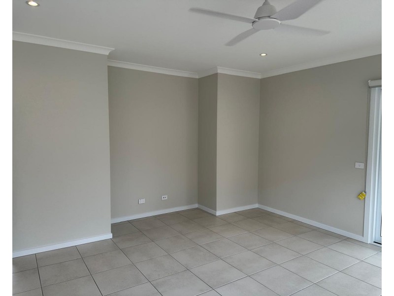 4 Tivoli Ave, Greenbank QLD 4124