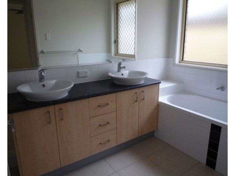 4 Alvine Drive, Eagleby QLD 4207