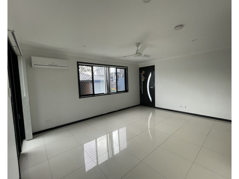 1/19 Linton Street, Loganlea QLD 4131
