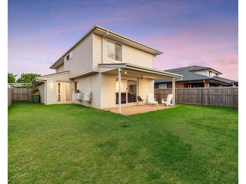 6 Avoca Place, Redland Bay QLD 4165