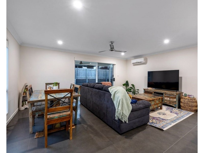 6 Avoca Place, Redland Bay QLD 4165