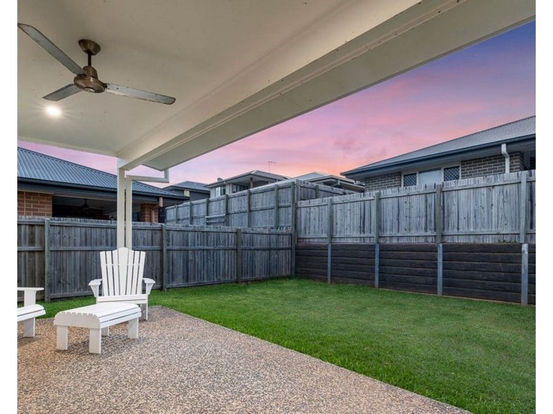 6 Avoca Place, Redland Bay QLD 4165