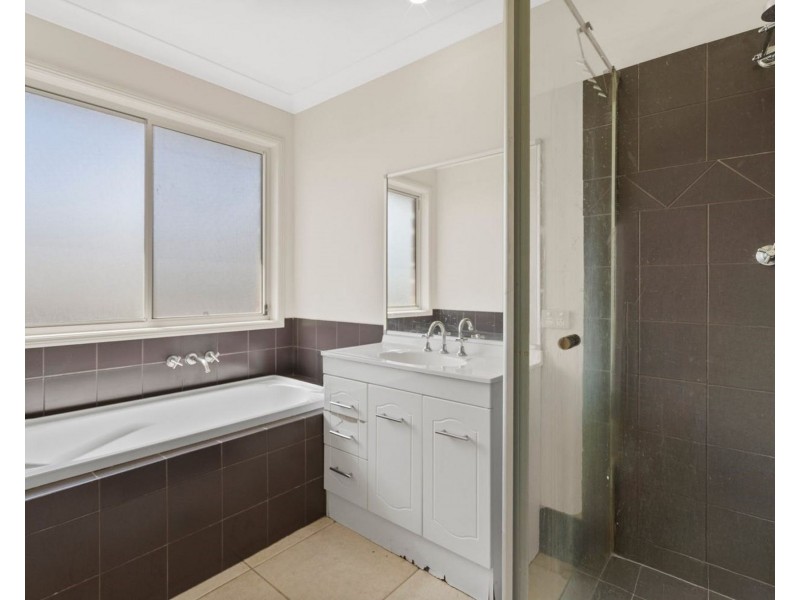 54 Mossman Parade, Waterford QLD 4133