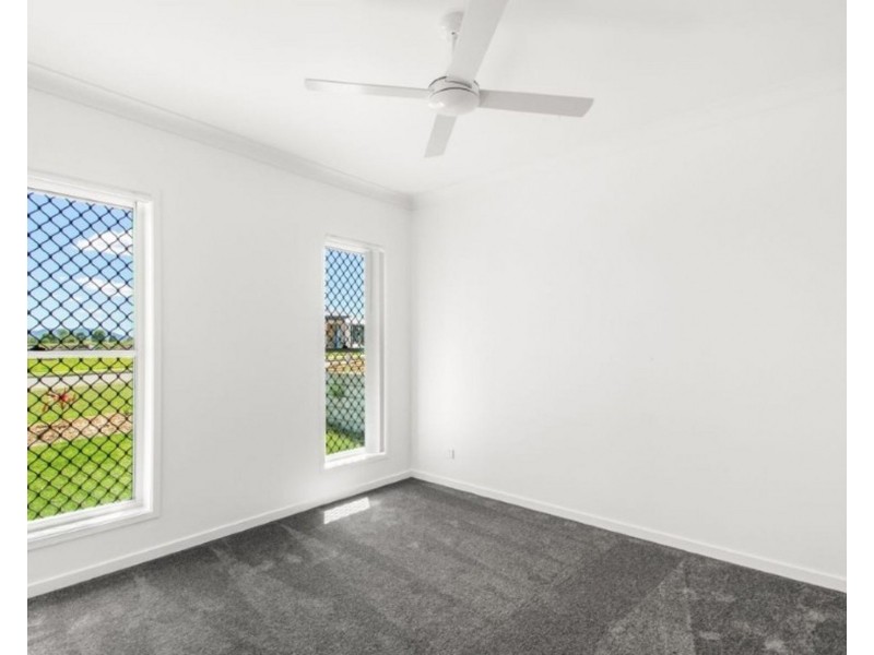 28 Outlook Boulevard, Gleneagle QLD 4285