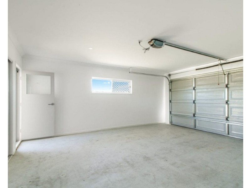 28 Outlook Boulevard, Gleneagle QLD 4285