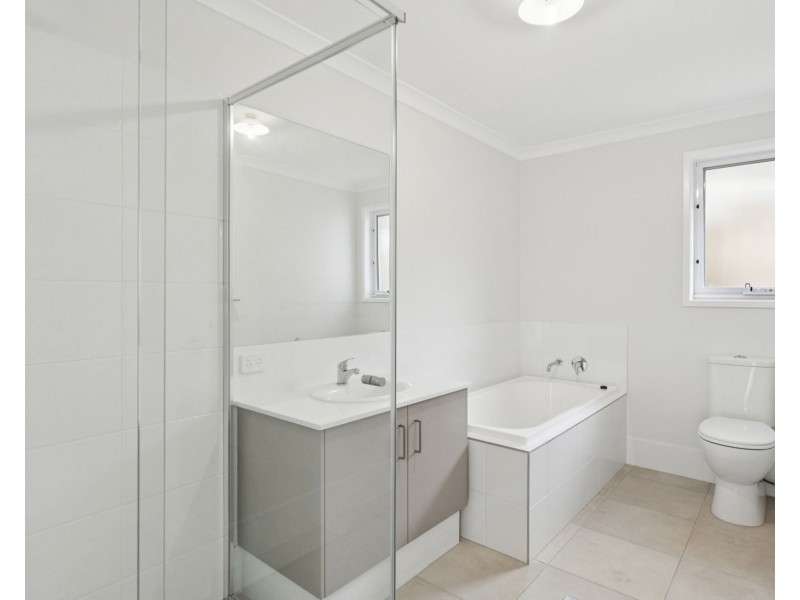 10 Sophora Street, White Rock QLD 4306