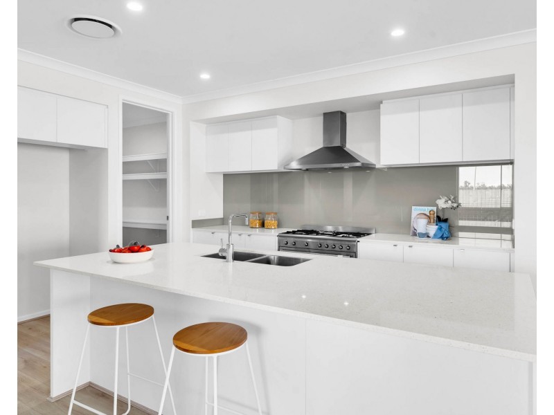 142 Anderson Drive, Greenbank QLD 4124