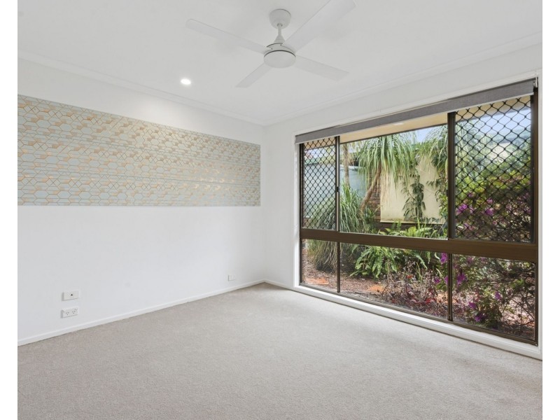 17 Parkroyal Crescent, Regents Park QLD 4118