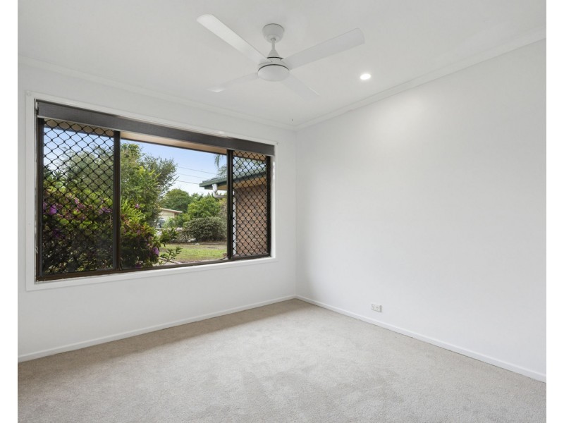17 Parkroyal Crescent, Regents Park QLD 4118