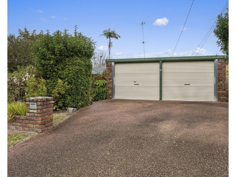 17 Parkroyal Crescent, Regents Park QLD 4118