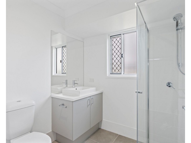 5 Pomax Street, Yamanto QLD 4305