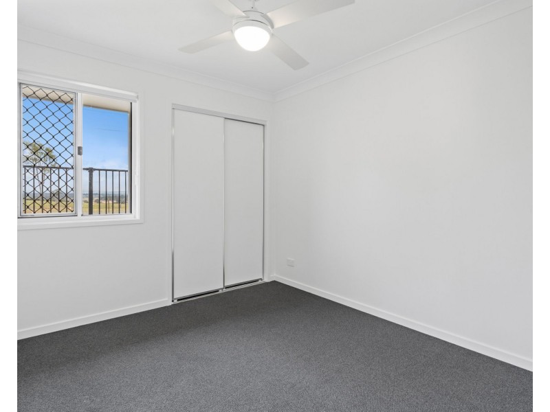 5 Pomax Street, Yamanto QLD 4305