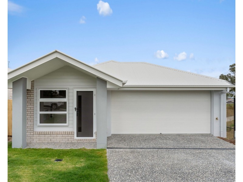 5 Pomax Street, Yamanto QLD 4305