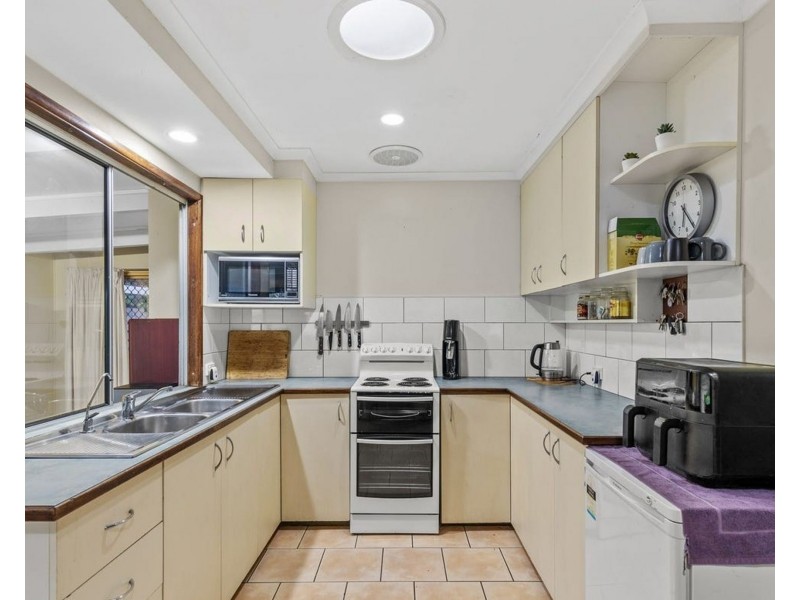 12 Strathallen Dr, Boronia Heights QLD 4124