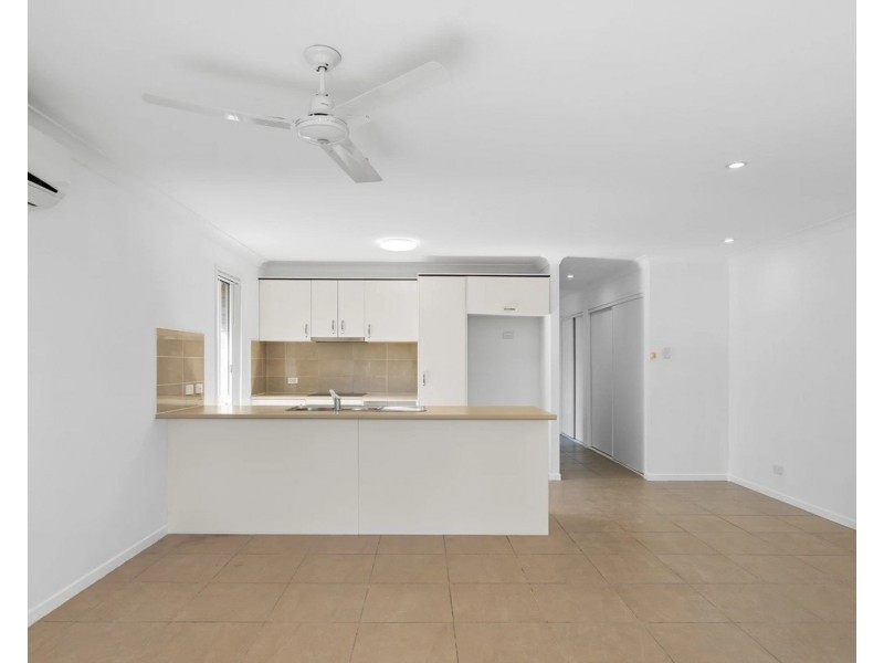 2/26 Navickas Circuit, Redbank Plains QLD 4301